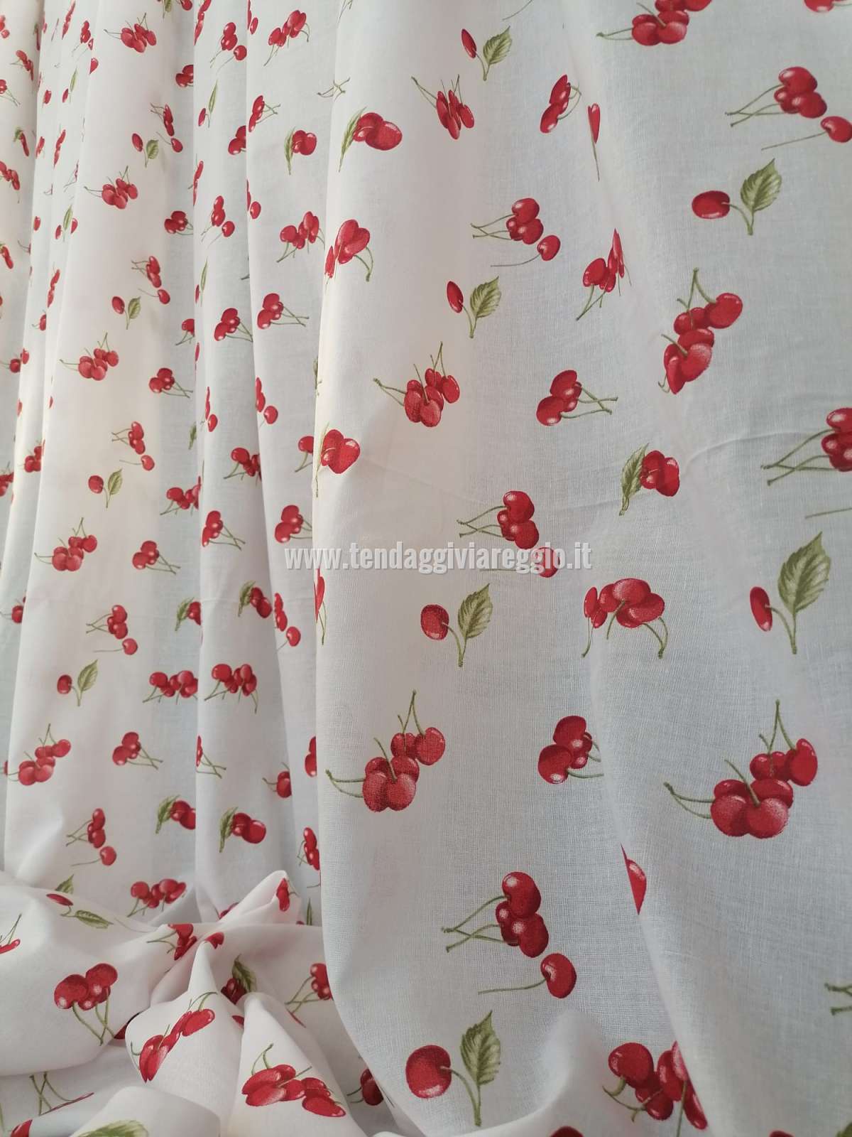 Tenda a metraggio modello CHERRY stampata su fondo in misto lino